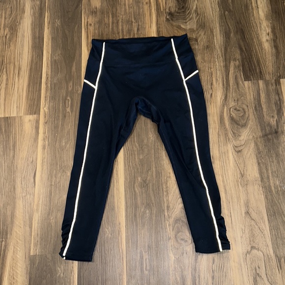 Free People FP Movement you’re a peach leggings - size Large navy and white - Picture 3 of 6